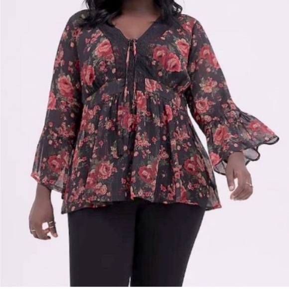 Torrid Babydoll Chiffon Crochet Lace Up Bell Sleeve Blouse. Plus Size 1X. NWT. - Picture 1 of 16